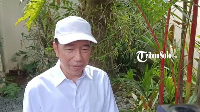 UNGKAP ISI OBROLAN - Presiden ke-7 RI Joko Widodo (Jokowi) saat ditemui di kediamannya di Sumber, Banjarsari, Solo, Jawa Tengah, Selasa (7/7/2026) siang. Jokowi ungkap isi obrolannya saat momen pertemuan dengan Wakil Presiden (Wapres) ke-10 dan ke-12 RI Jusuf Kalla atau JK dalam acara HUT Bhayangkara di Jakarta, usai diisukan hubungan keduanya renggang.