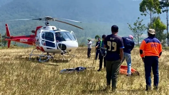 Proses Water Bombing Gunung Arjuno- Welirang Terkendala Faktor Cuaca