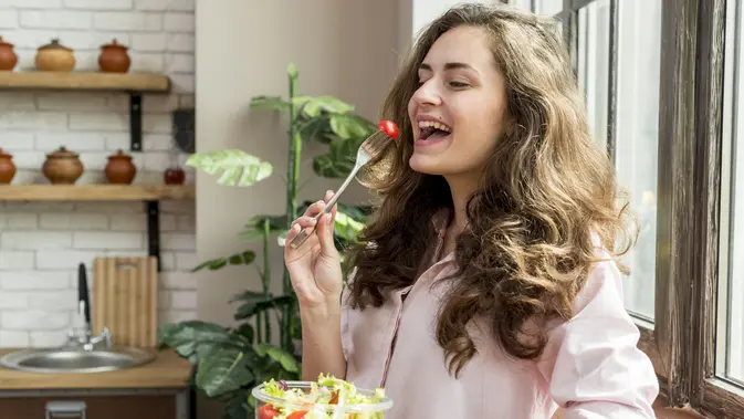 Menu Girl Dinner untuk yang ingin diet rendah lemak. (foto: jcomp/freepik)