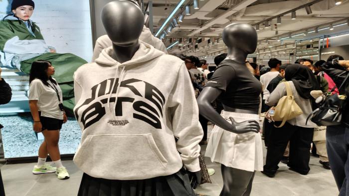 Nike By You x BTS.