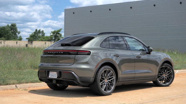 2026 Porsche Macan 4S Electric rear 3/4 view