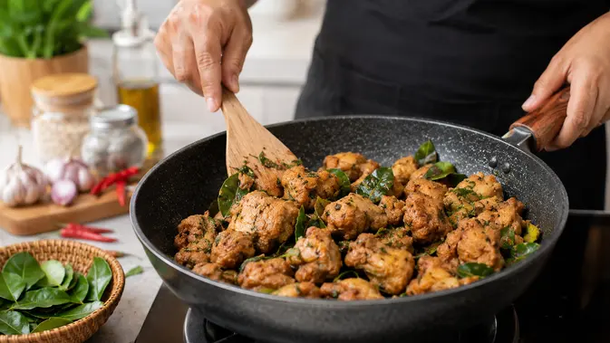 Membuat Ayam Goreng Daun Jeruk Membuat Ayam Goreng Daun Jeruk/Chat GPT