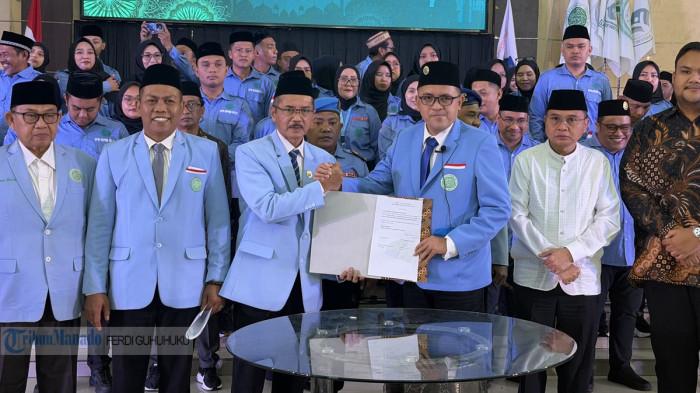 DILANTIK - Donal Pakuku resmi dilantik sebagai ketua Dewan Pengurus Wilayah (DPW) Badan Komunikasi Pemuda Remaja Masjid Indonesia (BKPRMI) Provinsi Sulawesi Utara (Sulut) periode 2026–2031 resmi dilantik pada Jumat (21/8/2026).