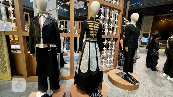 Wilsen Willim X ASTHA District 8 mempersembahkan pameran 