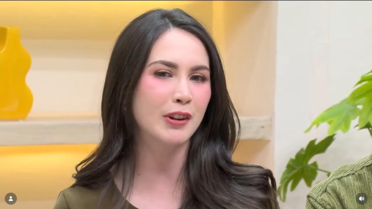 Arumi Bachsin mengungkap bahwa dirinya mengalokasikan sekitar Rp1 juta per bulan untuk kebutuhan skincare. 