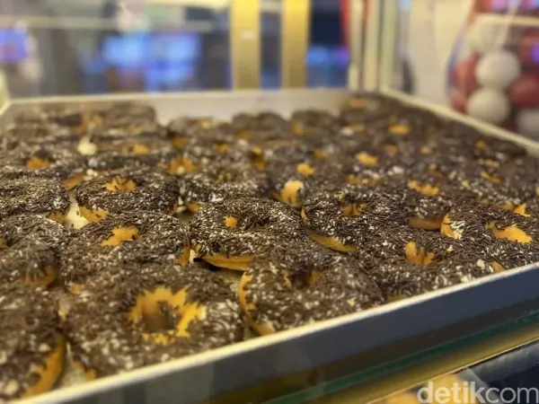 Donat Sarinah