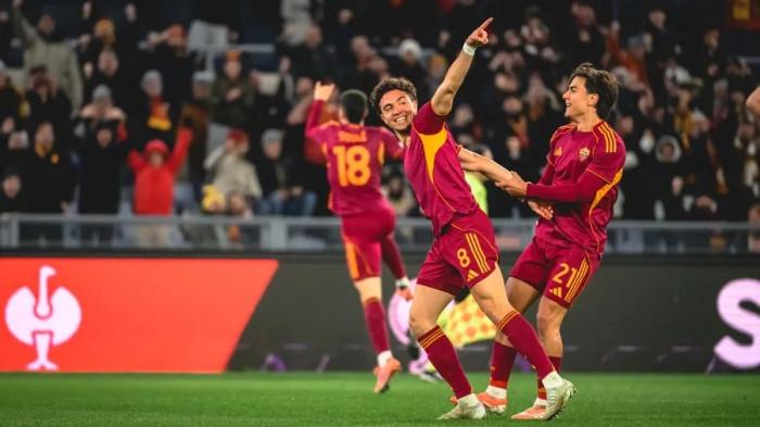 SELEBRASI ROMA - Para pemain AS Roma merayakan gol ke gawang Midtjylland pada laga Phase League Liga Champions 2025/2026 di Stadio Olimpico pada 28 November 2025. (Website Roma - 30/11/2025)