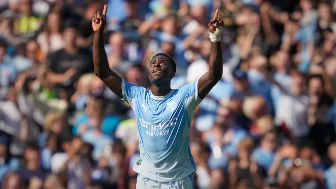 Pemain Manchester City Marc Guehi merayakan gol dalam laga Premier League antara Man City vs Bournemouth di Manchester, Inggris, Minggu, 23 Agustus 2026. (AP Photo/Dave Thompson)