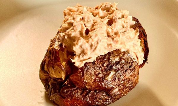 Baked potato topped with tuna mayo