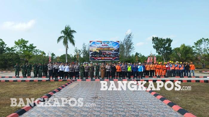 FOTO BERSAMA -- Wakil Bupati Bangka Selatan, Debby Vita Dewi bersama jajaran Forkopimda ketika berfoto bersama usai Apel Kesiapsiagaan Pengendalian di Kantor Bupati setempat, Senin (24/8/2026). Personel, sarana prasarana, hingga masyarakat diminta bersiap menghadapi potensi munculnya titik api.