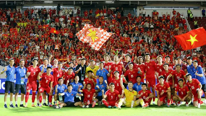 Timnas Vietnam seusai pertandingan leg pertama Piala AFF 2026 melawan Thailand di Stadion Rajamangala, Bangkok, Sabtu (22-8-2026). (Dok. vff.org,vn)