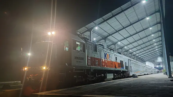 Ilustrasi pemberangkatan kereta api dari Stasiun Ketapang Banyuwangi (Istimewa)