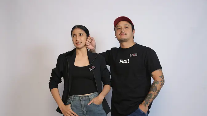 Derby Romero menyebut film Ikatan Darah potret sosial masyarakat Indonesia. Di dalamnya, membahas fenomena gap sosial hingga sulitnya cari uang.