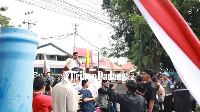 demo di perumda air minum padang hari ini 24/8/2026