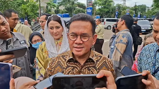 Menteri Perdagangan (Mendag) Budi Santoso di Kantor Kemendag, Jakarta, Kamis (5/3/2026). Mendag akan memanggil para pengusaha guna membahas dampak perang Iran-Amerika Serikat. (Liputan6.com/Arief)