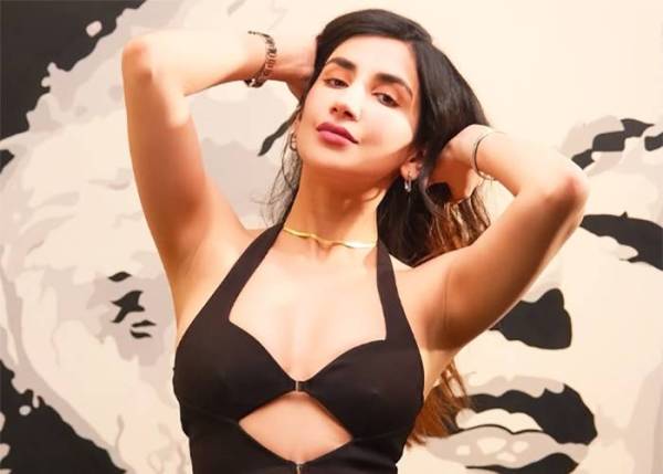 Parul Gulati Actress 2