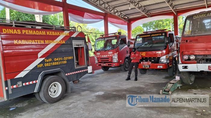 Mobil-mobil Pemadam Kebakaran Kabupaten Minahasa.1