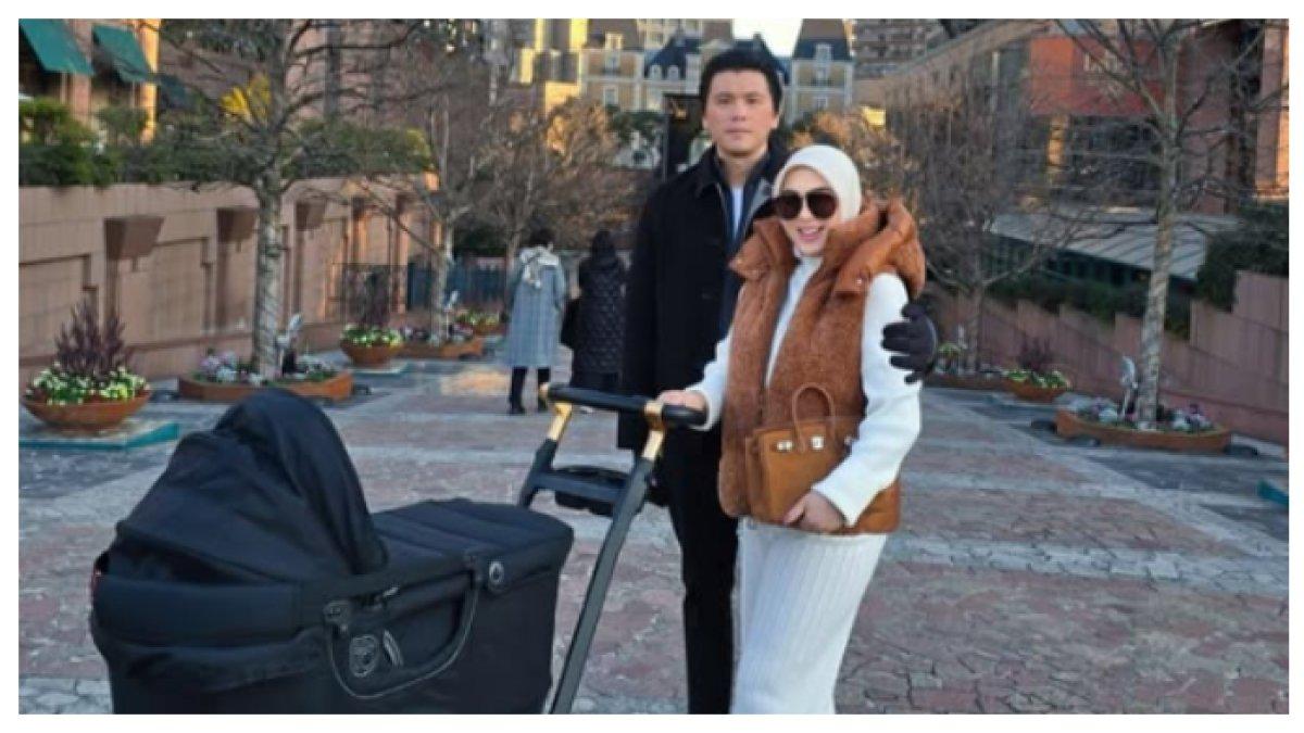 SYAHRINI COMEBACK - Syahrini dan Reino Barack