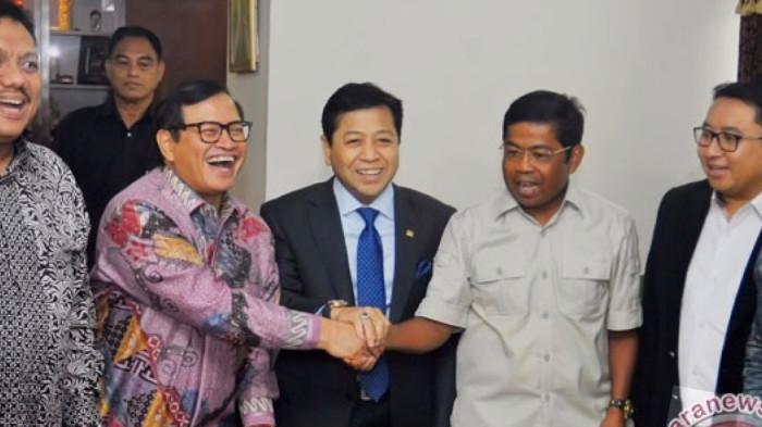 BERTEMU - Dokumentasi pertemuan politik pada 2015. Nampak mantan Gubernur.lo-8r