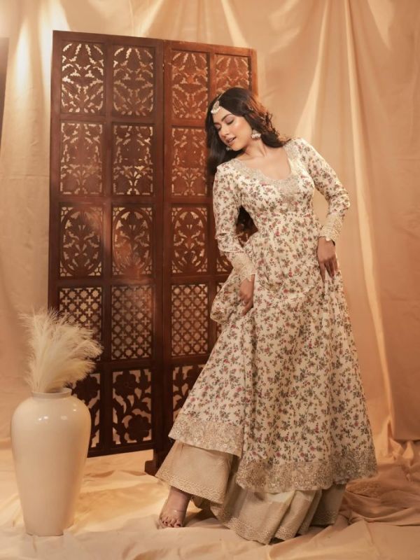 Eid 2026: Hina Khan, Reem Shaikh, Dipika Kakar and Hiba Nawab Serve Gorgeous Ethnic Suit Inspiration 1