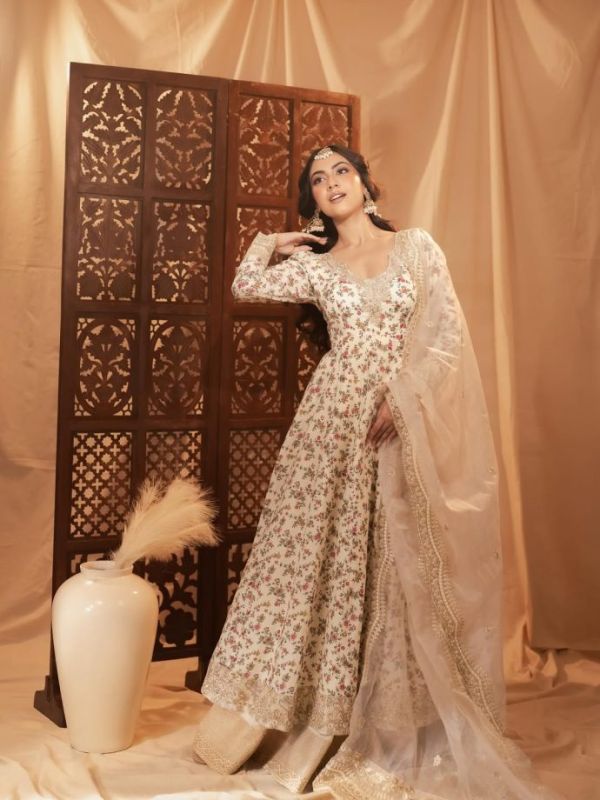 Eid 2026: Hina Khan, Reem Shaikh, Dipika Kakar and Hiba Nawab Serve Gorgeous Ethnic Suit Inspiration 1