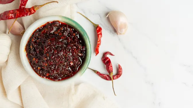 Ilustrasi Resep Chili Oil Praktis / Freepik by jcomp