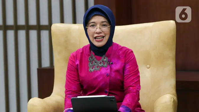 Plt Kepala BPS Amalia Adininggar Widyasanti berpose usai wawancara dengan Liputan6.com di Kantor BPS, Jakarta, Rabu (13/12/2023). (Liputan6.com/Herman Zakharia)