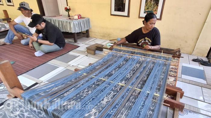 26082026 karya Rumah Produksi Tenun Pakis Kaltara 01