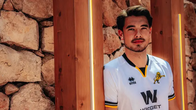 Elkan Baggott diperkenalkan secara resmi sebagai pemain Millwall, Kamis (16/7/2026). (Dok. Millwall)
