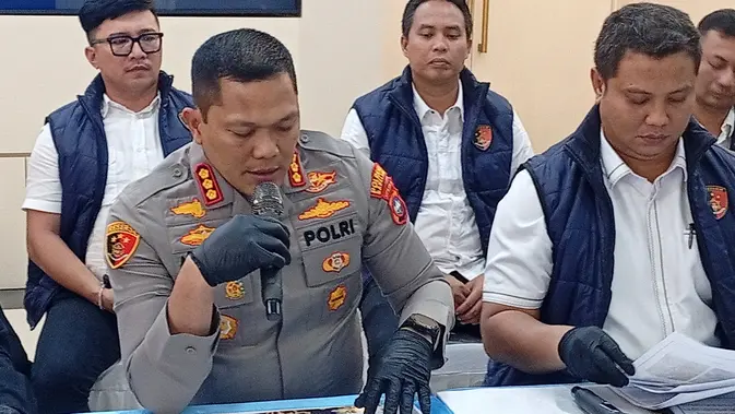 Kapolresta Barelang Kombes Pol Anggoro Wicaksono beserta Jajarannya Mengungkap Pembunuhan Istri di Batam
