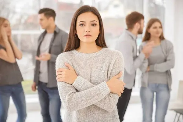 Psychology: 5 Signs Your Habits May Be Contributing To Loneliness