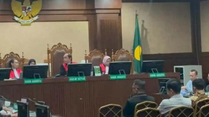 SIDANG KORUPSI BEA CUKAI - Gatot Heroe Hernanda, Mantan Kepala Kantor Pelayanan dan Pengawasan Bea dan Cukai Kediri mengaku menerima jatah uang dari PT Blueray Cargo terkait kegiatan importasi di Direktorat Jenderal Bea dan Cukai (Ditjen Bea Cukai).