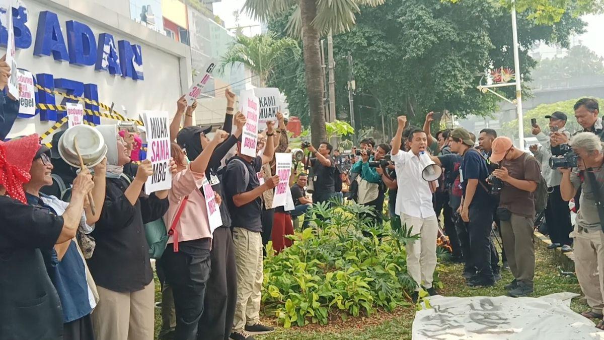 DEMO 27 AGUSTUS - (Ilustrasi) Sejumlah massa mengikuti demo pada Kamis (27/8/202