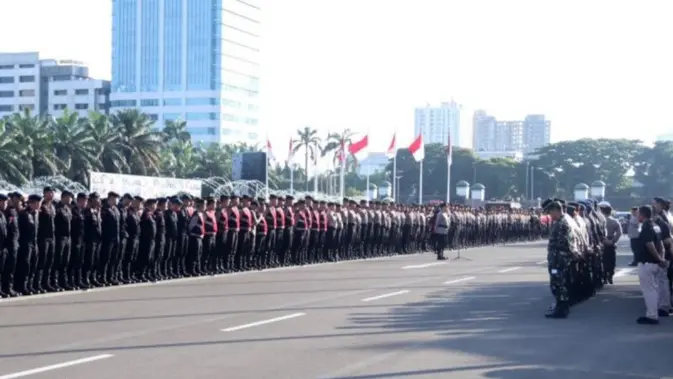1.948 Personel Disiagakan Kawal Demo Buruh Depan DPR (AntaraNews)