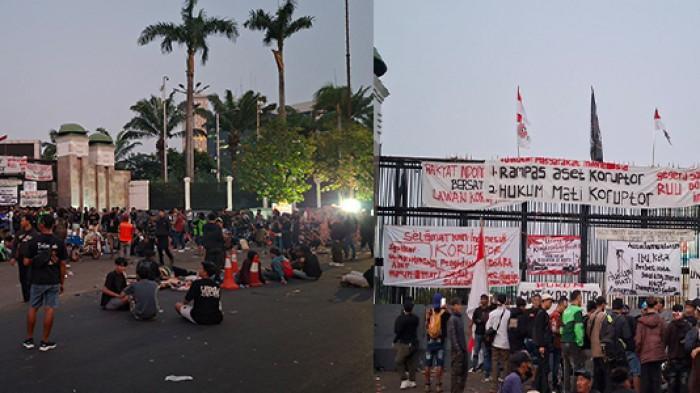 DEMO 27 AGUSTUS - Adapun massa demo 27 Agustus sudah berkumpul di depan gedung DPR RI sejak Kamis (27/8/2026) dini hari.