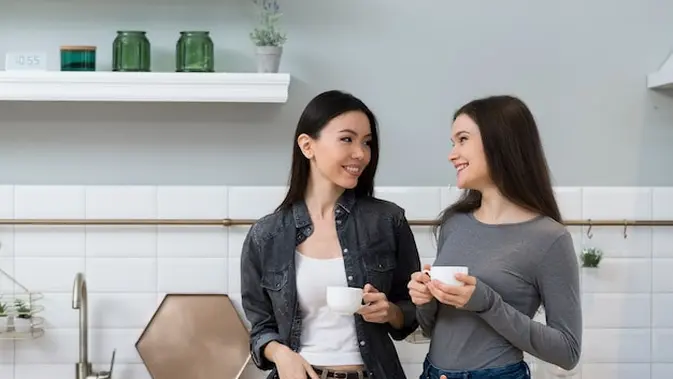 Cara Memperkuat Koneksi dengan Teman Lama yang Terpisah Jarak/Copyright freepik