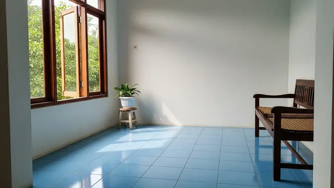 Ukuran Keramik Tidak Sesuai dengan Skala Ruangan. Foto: AI Generated