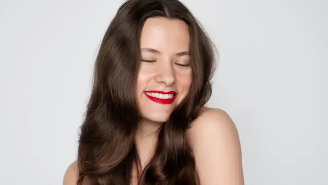 Ilustrasi Rambut Wanita Panjang Bervolume (Foto: Freepik) Ilustrasi Rambut Wanita Panjang Bervolume (Foto: Freepik)