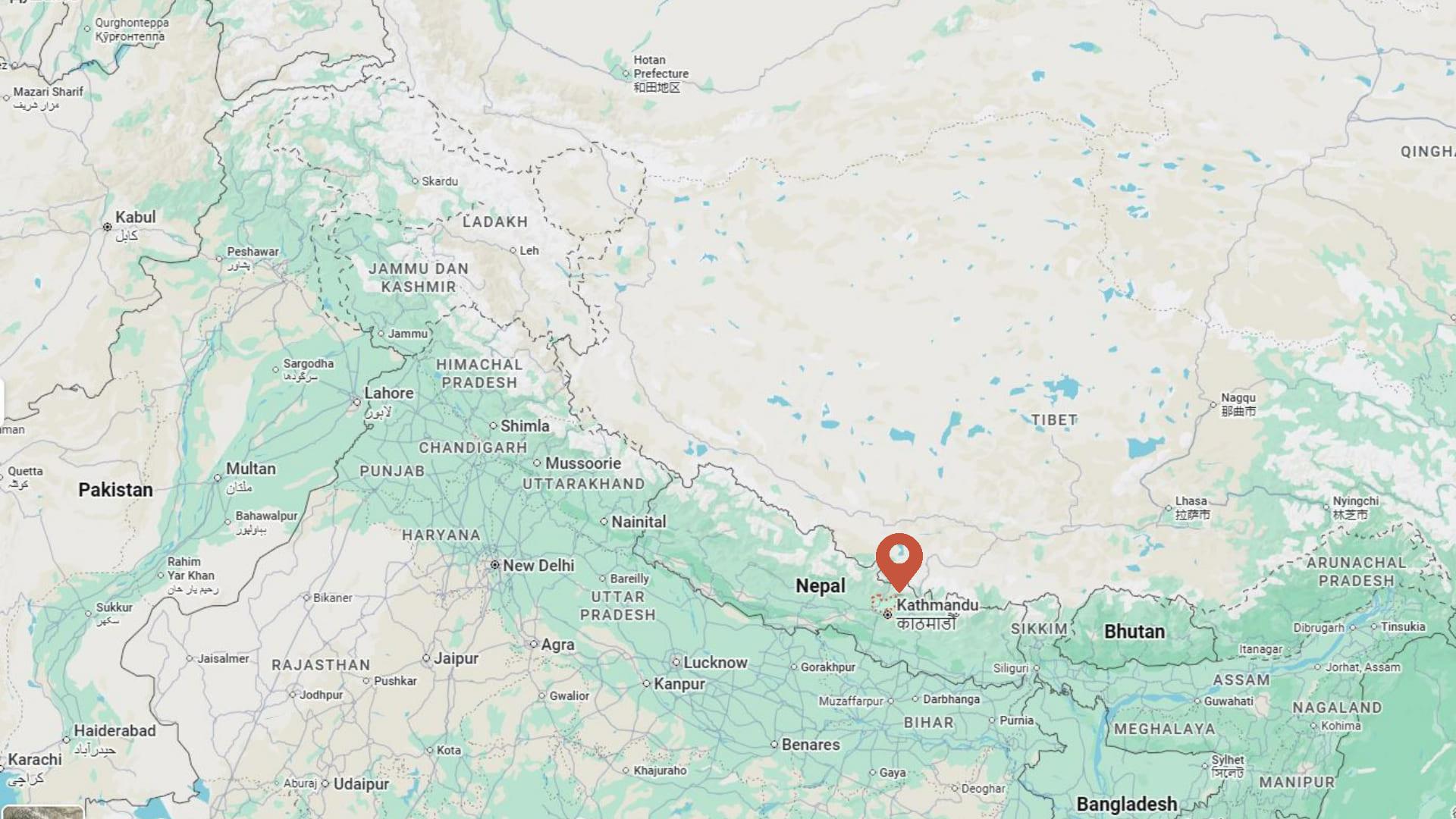 BANJIR BANDANG NEPAL - Tangkap layar Google Maps memperlihatkan lokasi banjir di Nepal, Rabu (26/8/2026). Banjir bandang di perbatasan Nepal-Tibet diduga dipicu longsoran batu yang mencairkan gletser di Himalaya.
