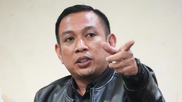 POLITIK -- Ghalieb Lahidjun saat menyampaikan pandangannya terkait isu hubungan Partai Golkar dan Pemerintah Provinsi Gorontalo.