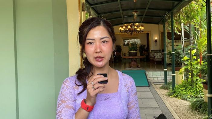 SOWAN - Dirut PSIM Yogyakarta, Yuliana Tasno saat memberikan keterangan usai menemui Sri Sultan Hamengku Buwono X, Kamis (27/8/2026).