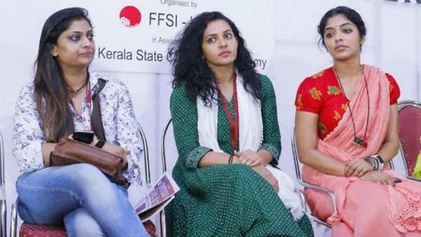 Geetu Mohandas with Parvathy Thiruvothu at the 2018 event