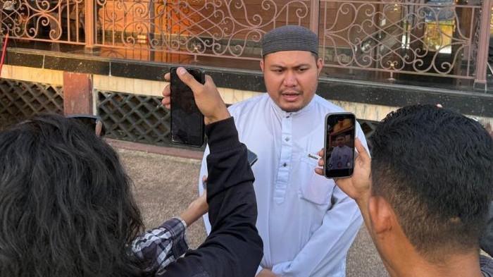 Ustadz Ali Husein selaku Wakil Ketua PCNU Kabupaten Banjar