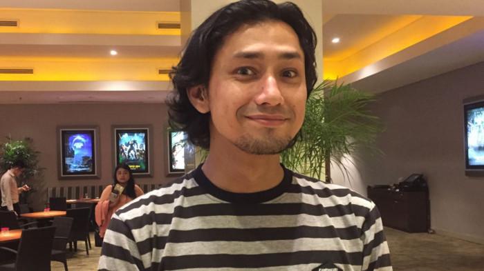 KASUS NARKOBA -- Revaldo berpose di XXI Gandaria City, Jakarta Selatan, Selasa (20/3/2018). Sosok Revaldo kembali menyita perhatian publik usai ditangkap polisi di Tangerang (25/8/2026) akibat kasus penyalahgunaan sabu. Penangkapan ini menjadi yang keempat kalinya bagi aktor yang melambung lewat peran Rangga di serial Ada Apa dengan Cinta? tersebut.