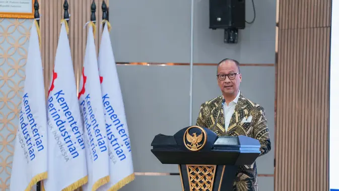 Menteri Perindustrian Agus Gumiwang Kartasasmita dalam penyerahan Laporan Hasil Pemeriksaan BPK atas Laporan Keuangan Kementerian Perindustrian 2025 di Jakarta, Jumat (28/8/2026). (Dok Kemenperin)