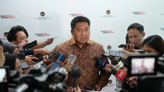 Menteri Perumahan dan Kawasan Permukiman (PKP) Maruarar Sirait menghadiri Rapat Koordinasi Tingkat Menteri terkait Tindak Lanjut Arahan Presiden RI dalam percepatan penanganan bencana. (Dok Kementerian PKP)