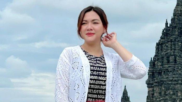 Vicky Shu spill kekasih baru Aura Kasih.