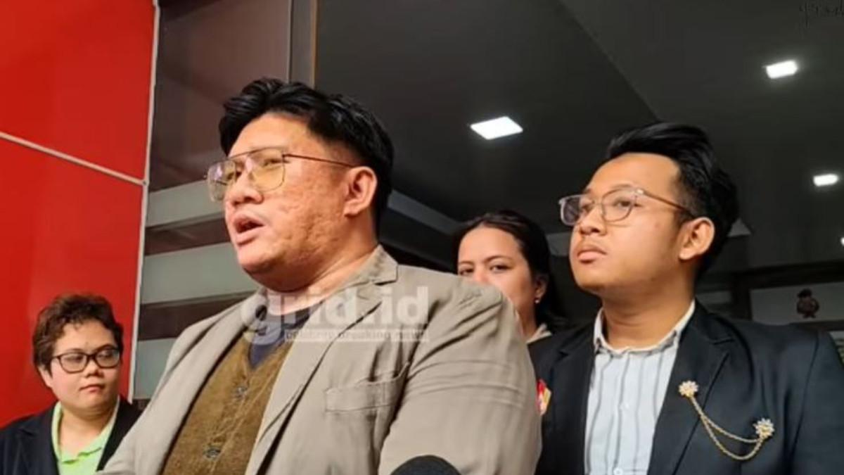 KASUS HUKUM ARTIS - Tim kuasa hukum baru Ruben Onsu.