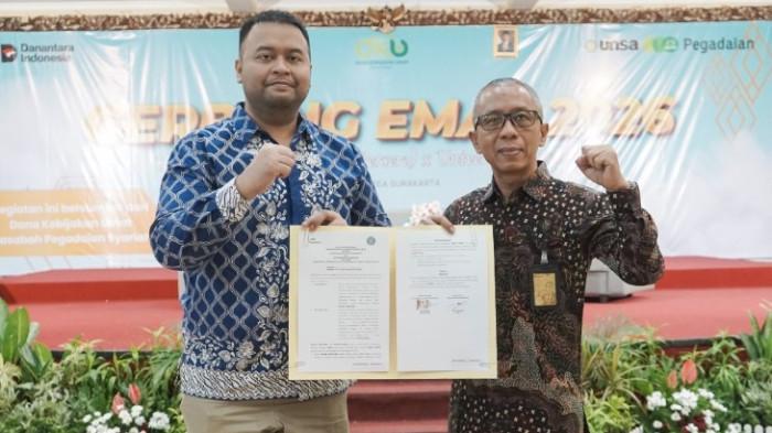 PT Pegadaian (Persero) dan Universitas Surakarta (UNSA) resmi menjalin kemitraan strategis yang ditandai dengan penandatanganan Nota Kesepahaman (MoU), Perjanjian Kerja Sama (MoA), dan Kesepakatan Implementasi (IA) pada Kamis(27/8/2026).
