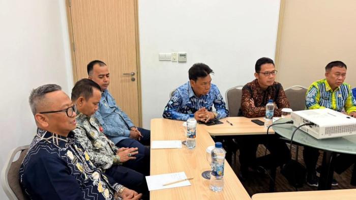 2. Hadiri - Wabup Suriani hadiri High Level Meeting Terpadu.2